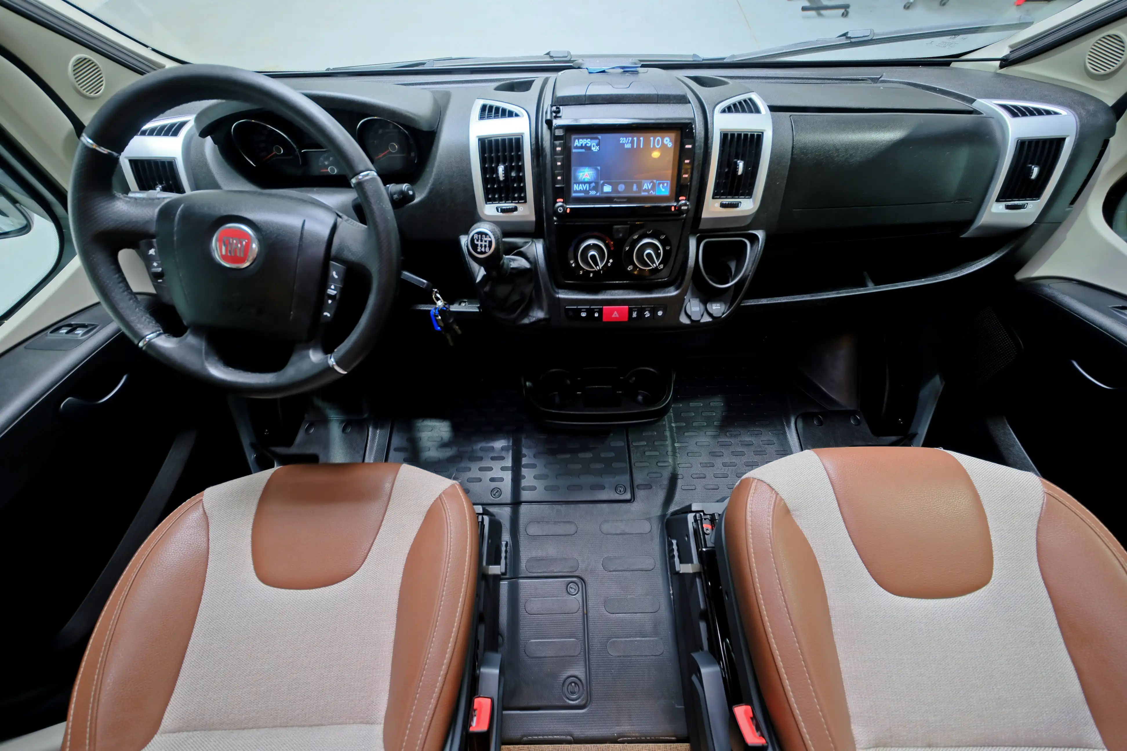 BUERSTNER Lyseo T 727 Limited
